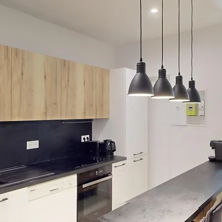 Bright Air-conditioned Flat In The Centre Nice