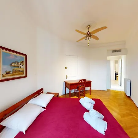 Bright Air-conditioned Flat In The Centre * Nice