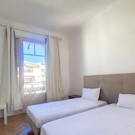 Bright Air-conditioned Flat In The Centre * Nice