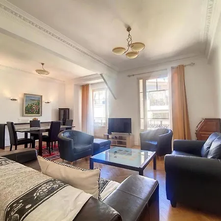 Bright Air-conditioned Flat In The Centre * Nice