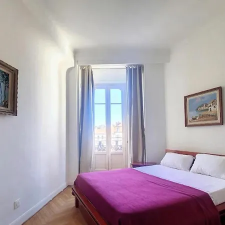 Bright Air-conditioned Flat In The Centre Nice