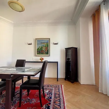 Bright Air-conditioned Flat In The Centre * Nice